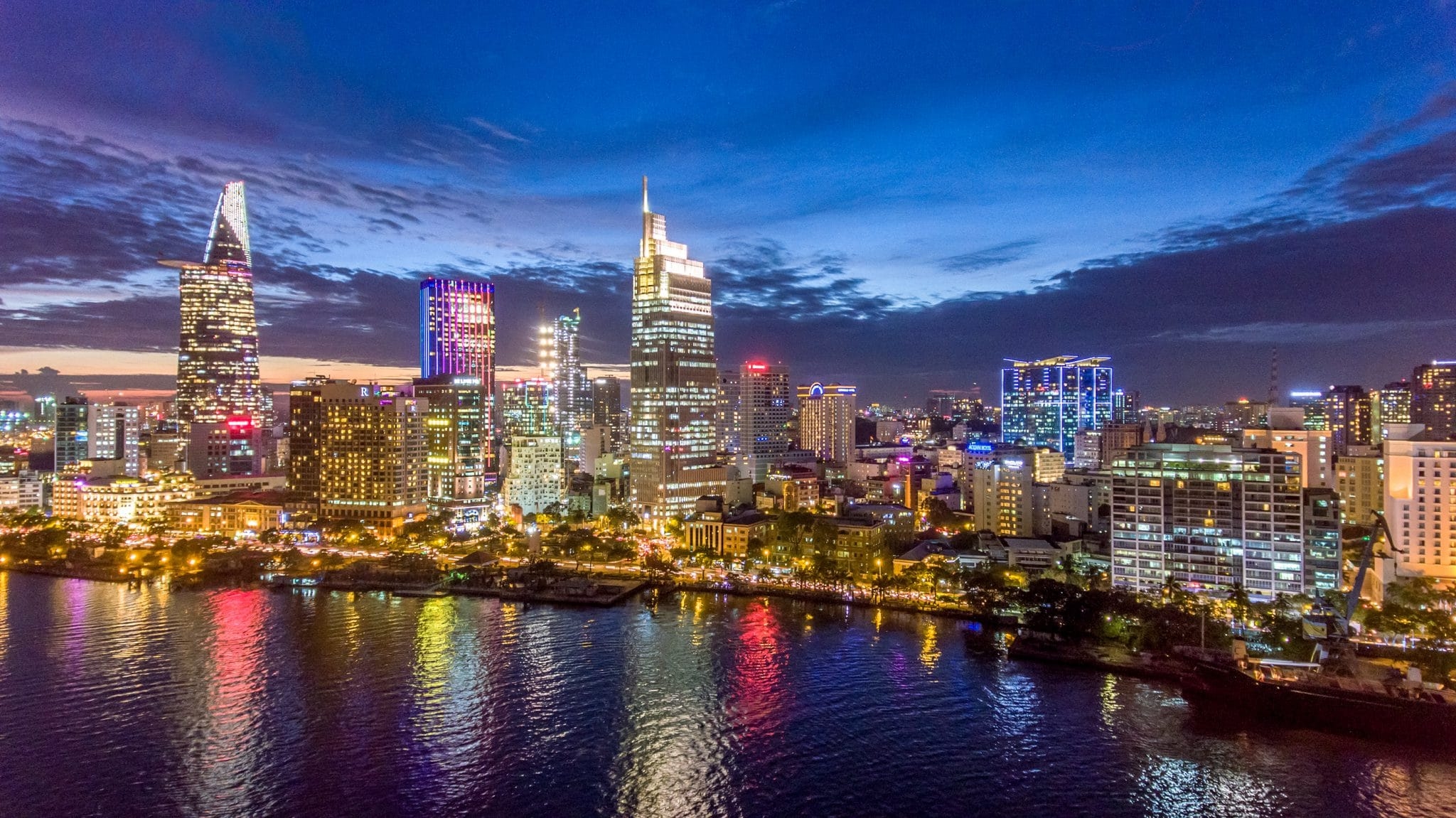 co-hoi-dau-tu-bat-dong-san-thoi-dich-shutterstock_534600214-scaled.jpg