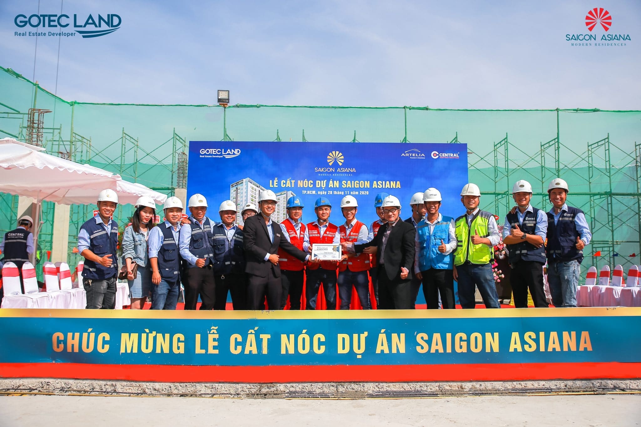 Cán đích vượt tiến độ, Saigon Asiana chính thức cất nóc