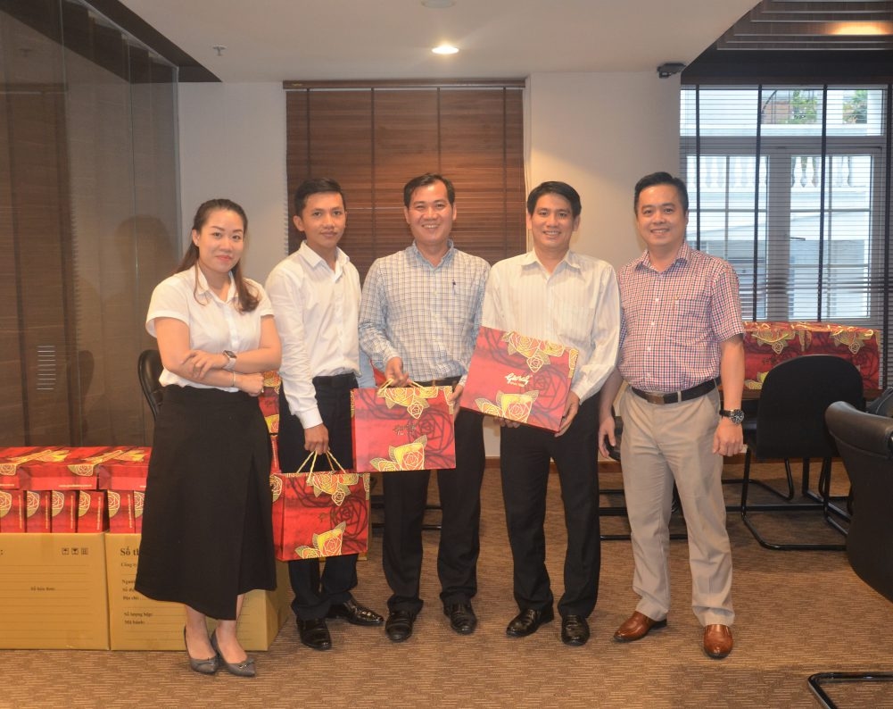 Gotec Land trao quà Trung thu cho toàn thể thành viên tập đoàn