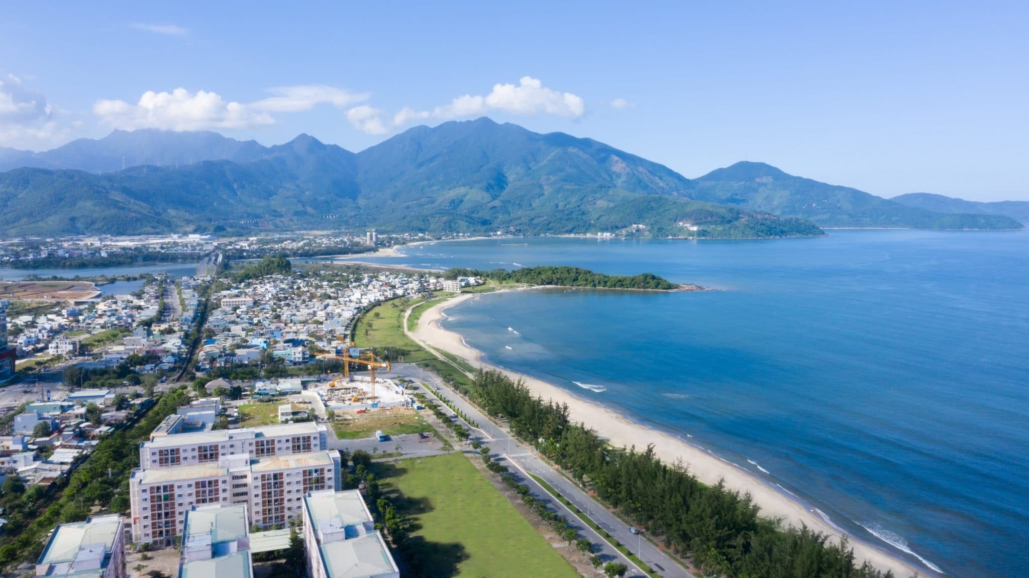 nha-dau-tu-tranh-thu-don-co-hoi-tai-tay-bac-da-nang-z2997031206860_4b0dcdb25177f45f616d34ed6ad8553d-scaled.jpg