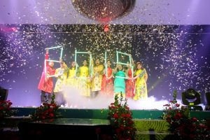 ruc-ro-sac-mau-dem-tiec-tat-nien-2018-gotec-nghinh-xuan-tai-bung-loc-phat-hinh-10-1-300x200.jpg