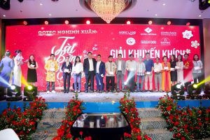 ruc-ro-sac-mau-dem-tiec-tat-nien-2018-gotec-nghinh-xuan-tai-bung-loc-phat-hinh-4-1-300x200.jpg