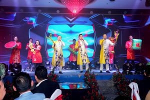 ruc-ro-sac-mau-dem-tiec-tat-nien-2018-gotec-nghinh-xuan-tai-bung-loc-phat-hinh-6-1-300x200.jpg