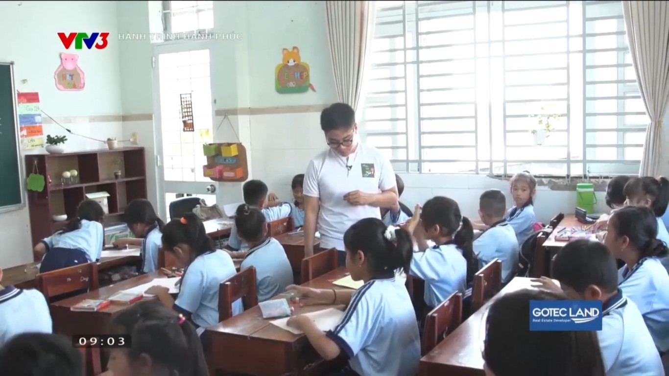 to-diem-sac-mau-yeu-thuong-cho-buc-tranh-tuoi-tho-bot-phan-co-cuc-hthp-tap-15-2.jpg