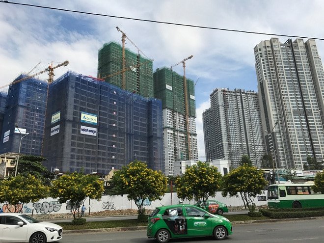 Thị trường bất động sản Tp.HCM "vắng bóng" căn hộ bình dân